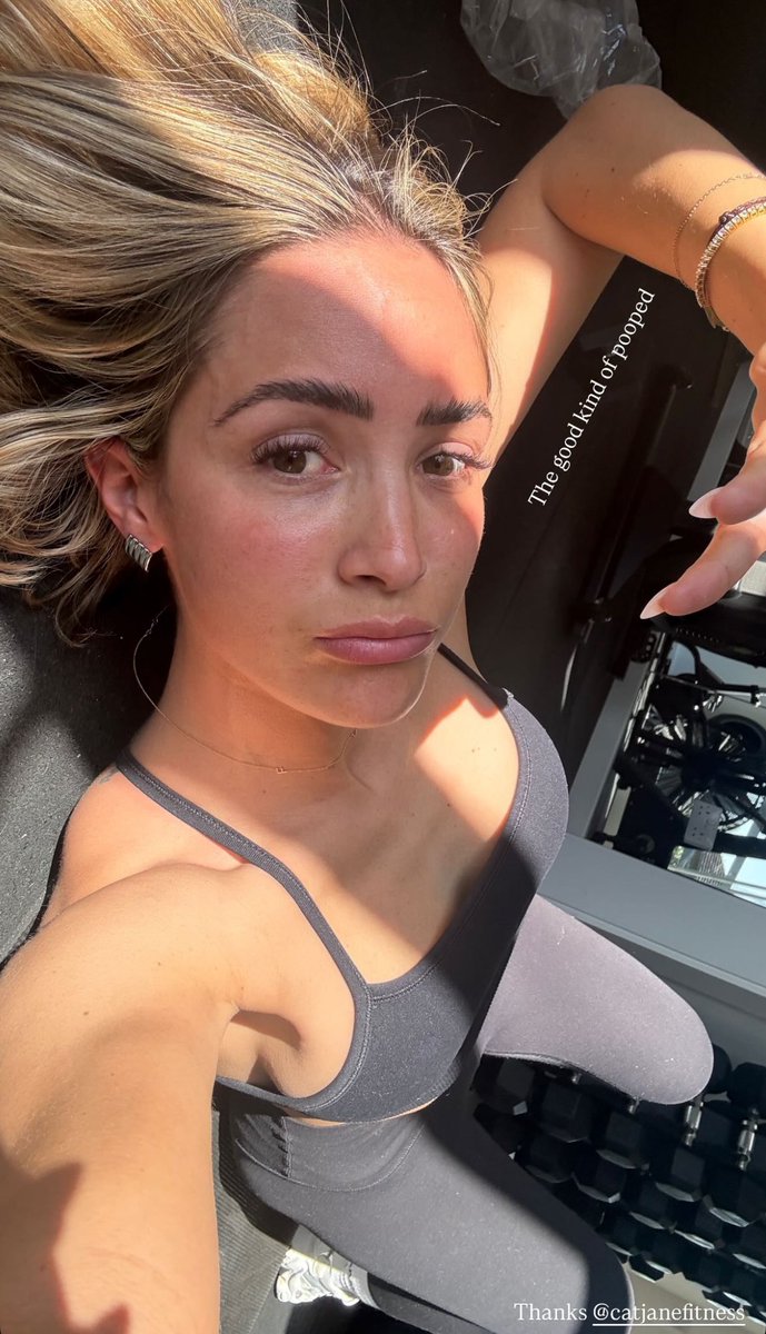 Retweet if you think Frankie Bridge is hot 🔥