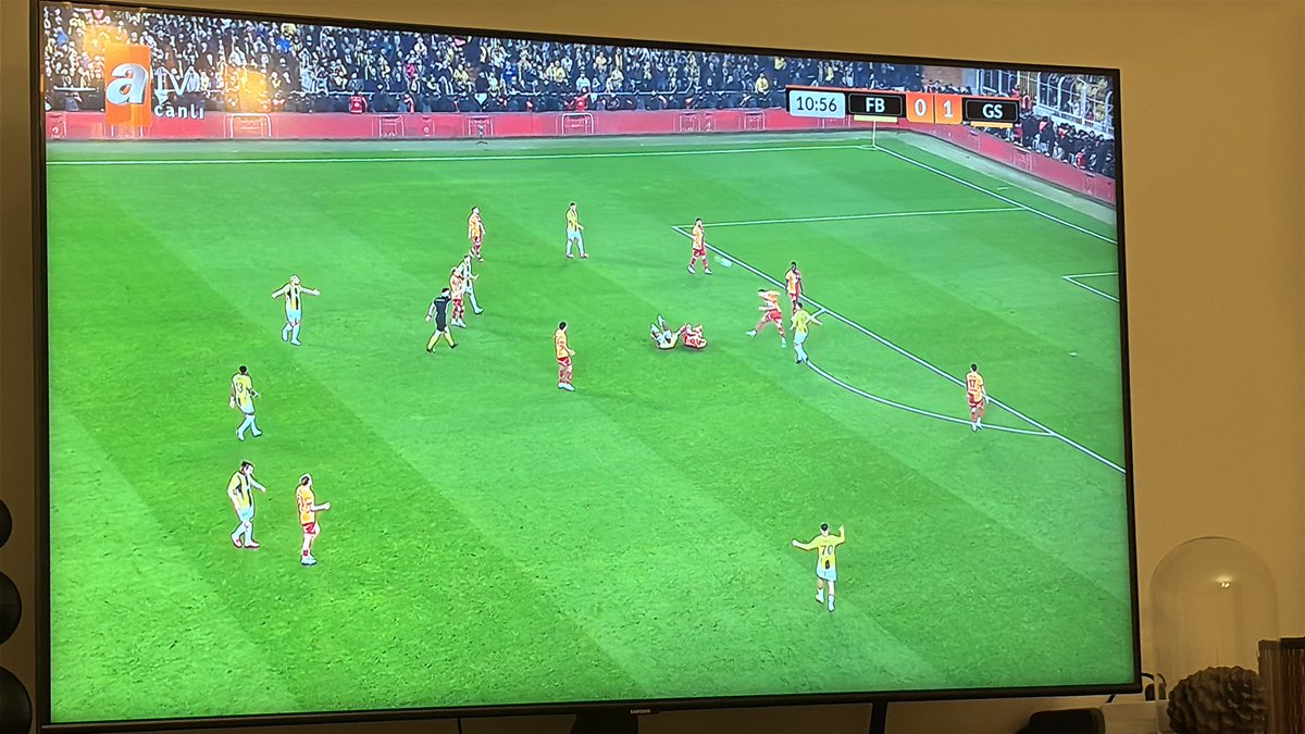 KaraaslanM's tweet photo. @ozguradamTurk Beşiktaşlı olmama rağmen inadına seyrediyorum https://t.co/9slcZ08E26