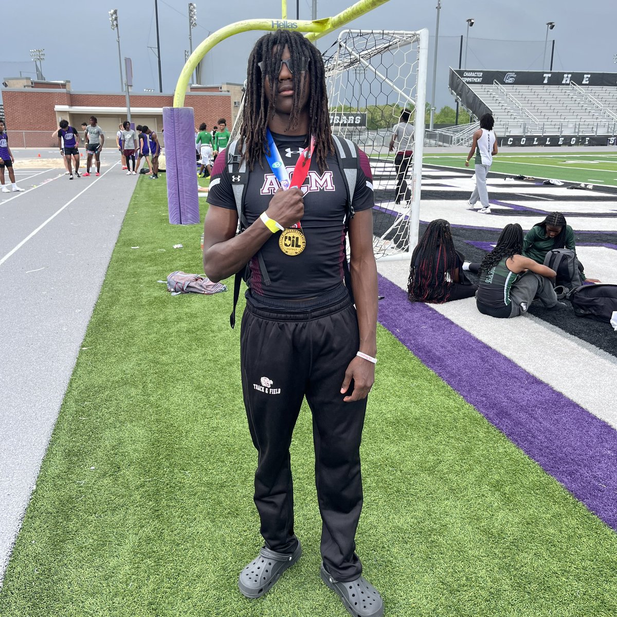 Consol Track & Field tweet media