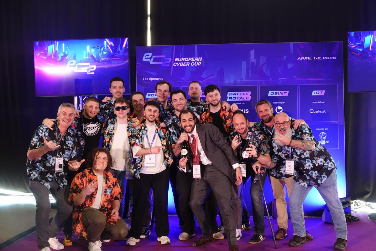Noobosaurus R3x 🦖 (@noobosaurusr3x) on Twitter photo GG aux Esnarcotrafiquants pour leur victoire à l'<a href="/EuCyberCup/">European Cyber Cup</a> !
Je mets ici une belle photo, parce que celle sur le post de <a href="/EuCyberCup/">European Cyber Cup</a> est un peu bof 🥲
Bravo aussi aux <a href="/phreaks2600/">PHREAKS 2600</a> et <a href="/Oterihack/">OteriHack</a> pour le podium ! Et à toutes les équipes participantes pour le fun. GG aux Esnarcotrafiquants pour leur victoire à l'<a href="/EuCyberCup/">European Cyber Cup</a> !
Je mets ici une belle photo, parce que celle sur le post de <a href="/EuCyberCup/">European Cyber Cup</a> est un peu bof 🥲
Bravo aussi aux <a href="/phreaks2600/">PHREAKS 2600</a> et <a href="/Oterihack/">OteriHack</a> pour le podium ! Et à toutes les équipes participantes pour le fun.