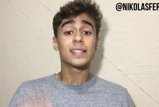 Analise2023's tweet photo. 🚨 ATENÇÃO: o deputado Nikolas Ferreira tem vídeo no YouTube defendendo o golpe de 1964, a ditadura militar e o torturador, assassino e estuprador Coronel Ustra, que colocava rato na vagina de opositoras do regime!

- Esse é o sujeito que hoje fala em liberdade e "democracia"! https://t.co/7NpFgm8GrX