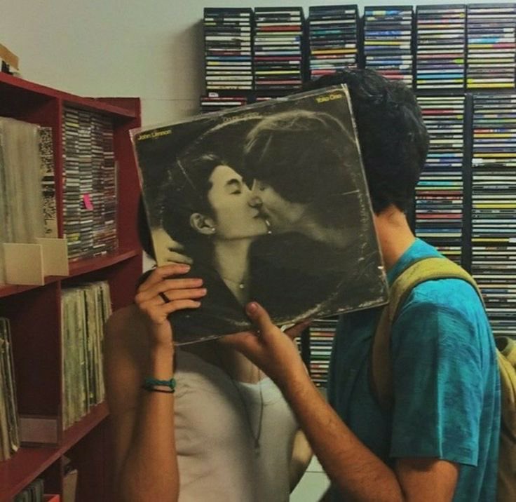 leticiaayangalt's tweet photo. porque nós fans dos Beatles e românticos https://t.co/c5qZWltaul