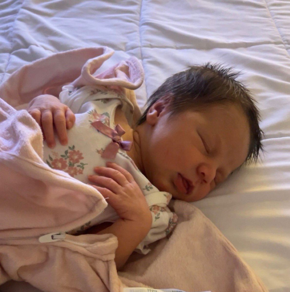 We added a new member to our family recently! 💚

Congratulations to Coach Andrea Deem and her husband, Ryder for welcoming baby Parker!