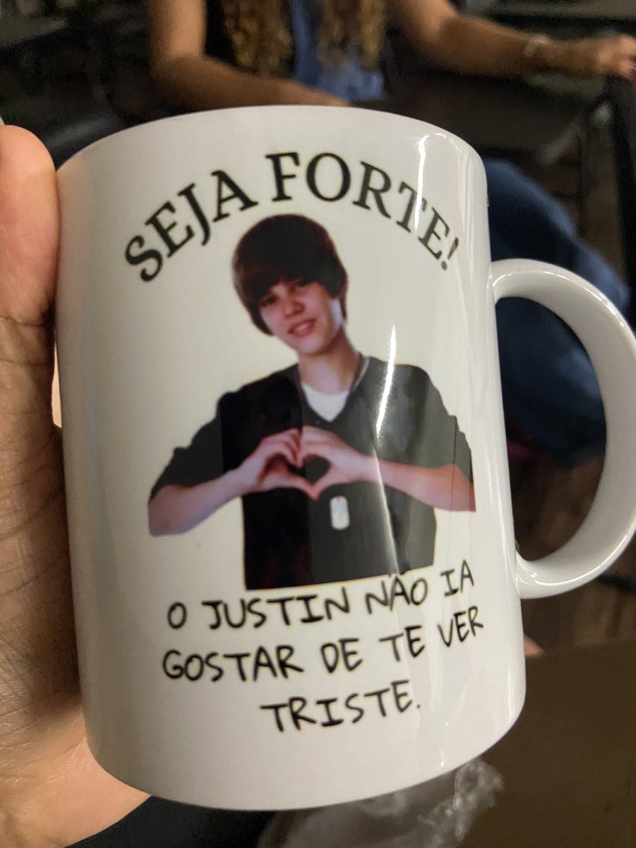GENTE OLHA O PRESENTE QUE EU GANHEI!!!!!!! EU AMEI AKSKOAK