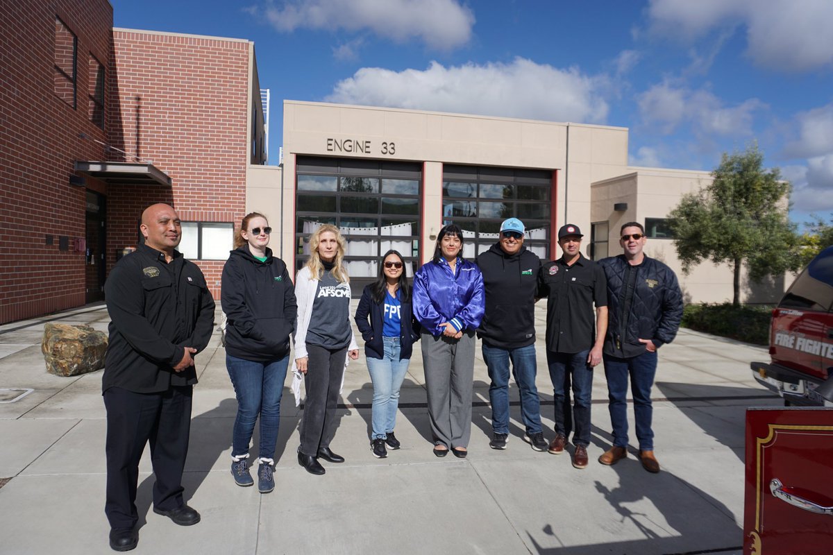 📍Communications Hill, #SanJose, CA

Today, city workers and members of <a href="/SJFirefighters/">SanJoseFireFighters</a>, Local 21, &amp; <a href="/sjmef101/">MEF-AFSCME</a>, held a press conference at San Jose’s permanently closed Station 33 to highlight the grim consequences of the disinvestment of public services. 🚒