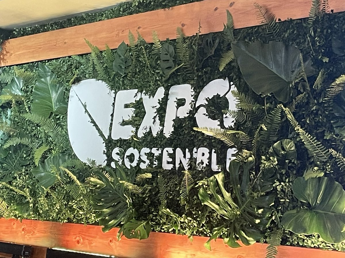 EmbUEenRepDom's tweet photo. Felicidades a los organizadores de la #ExpoSostenible2025 , un evento muy importante para promover la transición verde ♻️ en 🇩🇴, una prioridad de la cooperación de la 🇪🇺 en el país. @elnuevodiariord @codessd #UnionEuropea #Sostenibilidad https://t.co/evET17lFxi