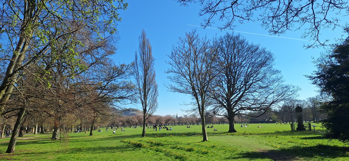 What a glorious day to be out in <a href="/NHS_Lothian/">NHS Lothian</a> as a #PrimaryCare #ClinicalResearchNurse working with a GP Practice that wants to do their first #ClinicalTrial. Right in the heart of the city of Edinburgh.