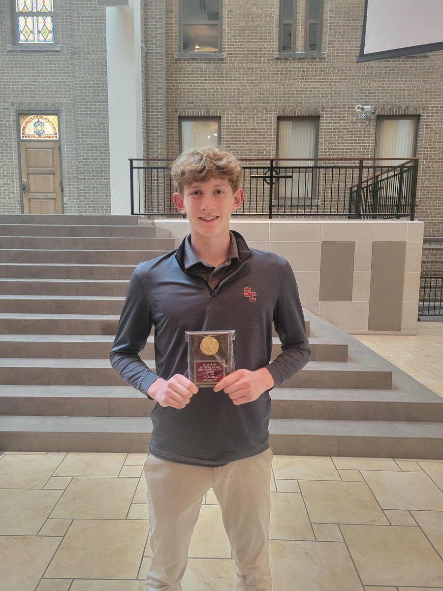Our Varsity team MVP for the 2024-25 season was goaltender Dylan Bell!

Congratulations, Dylan!