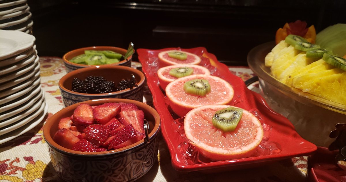 Start your day right with our refreshing and vibrant breakfast fruits. 🍓🍍

Whether you're grabbing a quick bite or enjoying a leisurely breakfast, we have fresh options to suit your taste. 🥝🌿 

#TheRoseHotel #HealthyBreakfast #FreshStart