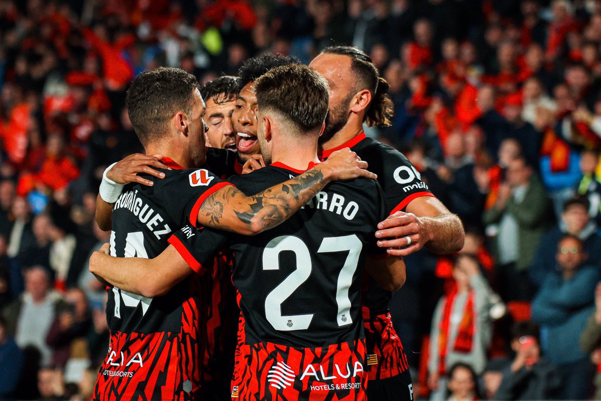 Os vemos atentos así que venga, 𝐬𝐨𝐫𝐭𝐞𝐨 𝐝𝐞 𝐮𝐧𝐚 𝐞𝐧𝐭𝐫𝐚𝐝𝐚 𝐝𝐨𝐛𝐥𝐞 👇🔴

⚽️ Para el <a href="/RCD_Mallorca/">RCD Mallorca</a> 🆚 <a href="/RCCelta/">RC Celta</a> del sábado 👀

Como participar en el sorteo ⤵️

1️⃣ Seguir a <a href="/lazonadiez/">La Zona 10</a> en X
2️⃣ RT a este tuit

Puedes participar hasta las 13 horas del viernes hoy 4/03.