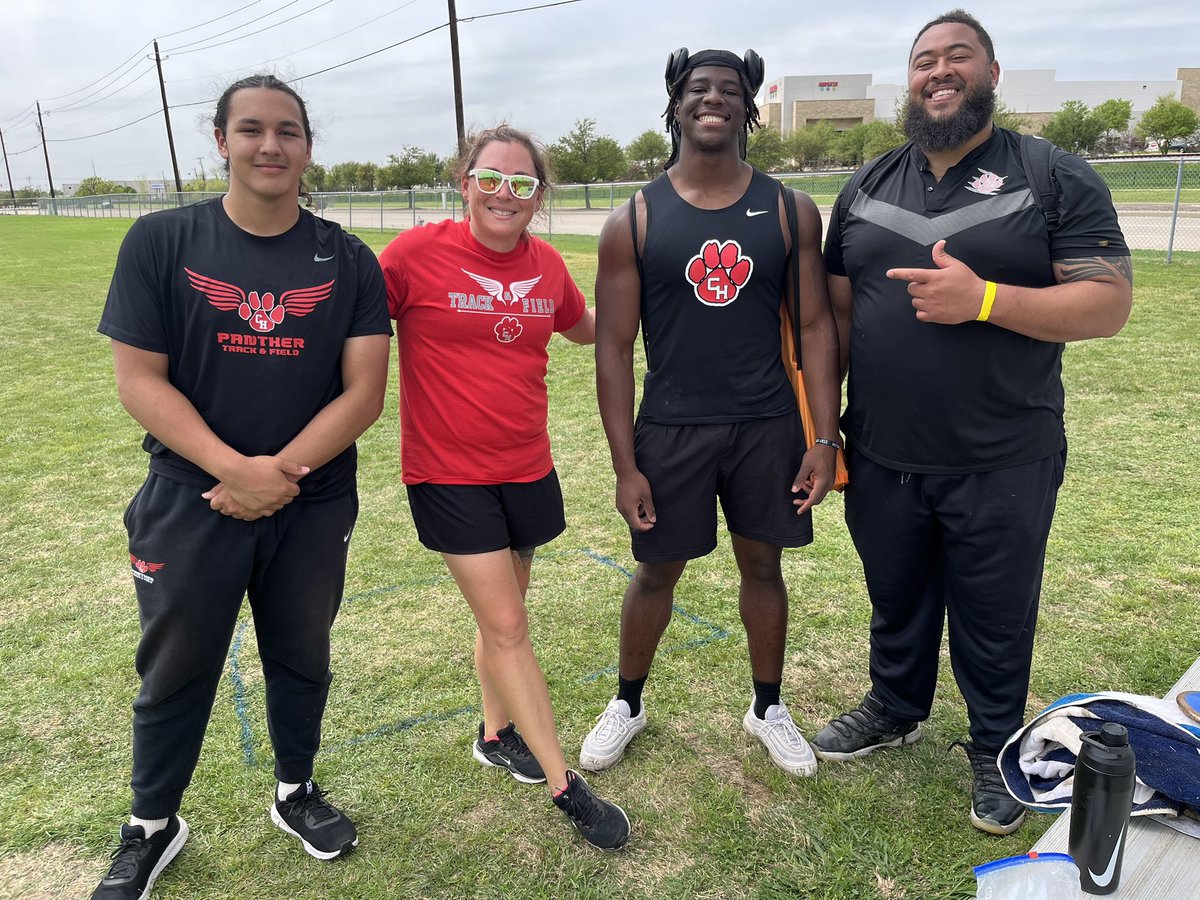 Matthew Udemba PRs and wins both the shot 50’7” and discus throw (182 plus)! Great Job Matthew!