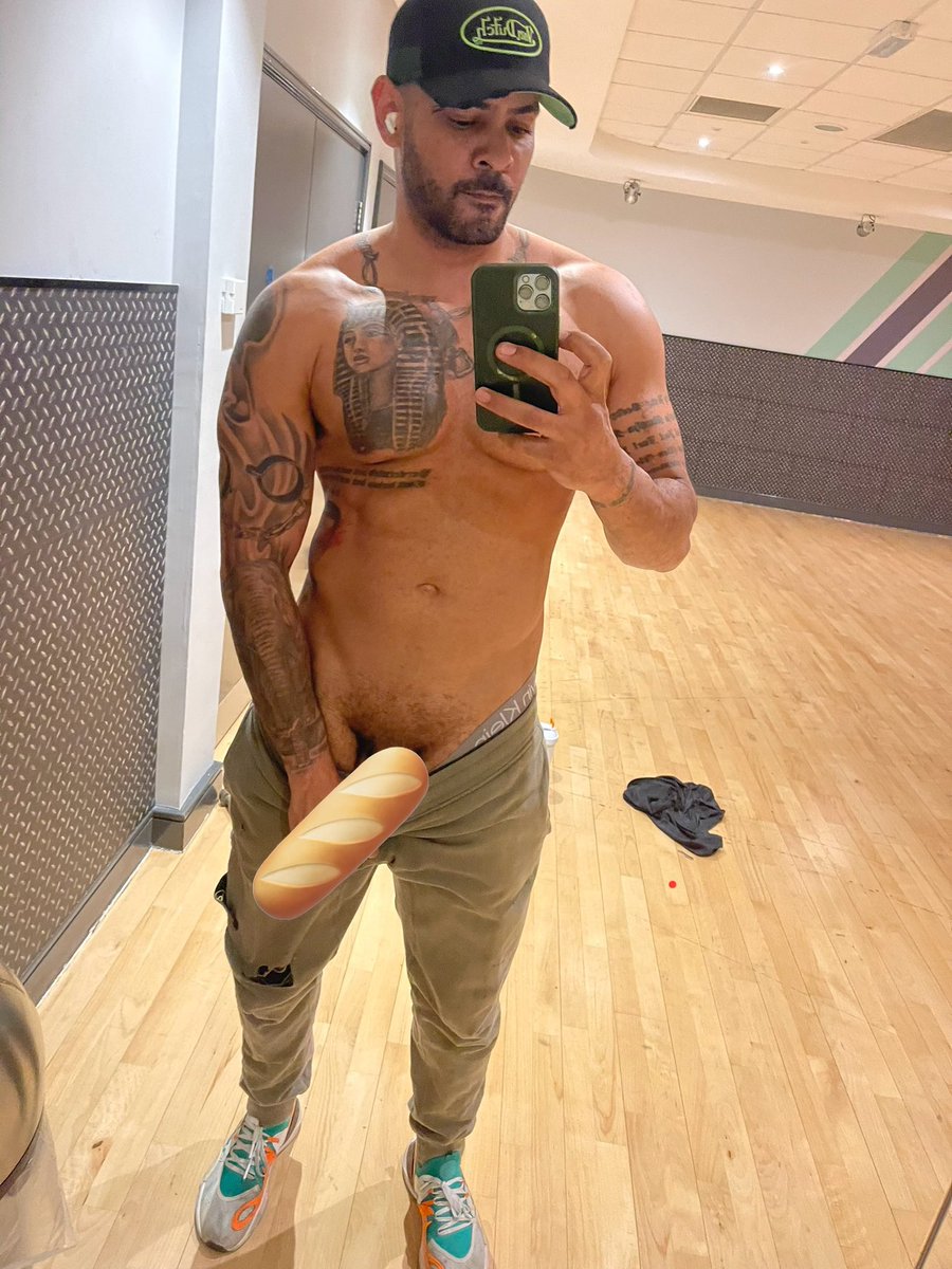 Would you like to come and watch me get a pump on my huge cock 🫦 #freemason