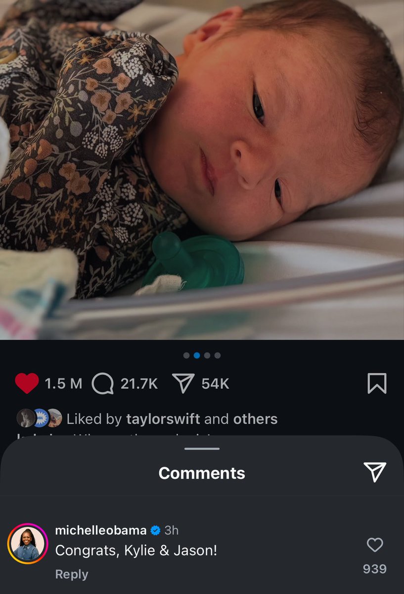 imagine having taylor swift and michelle obama notice at 3 days old