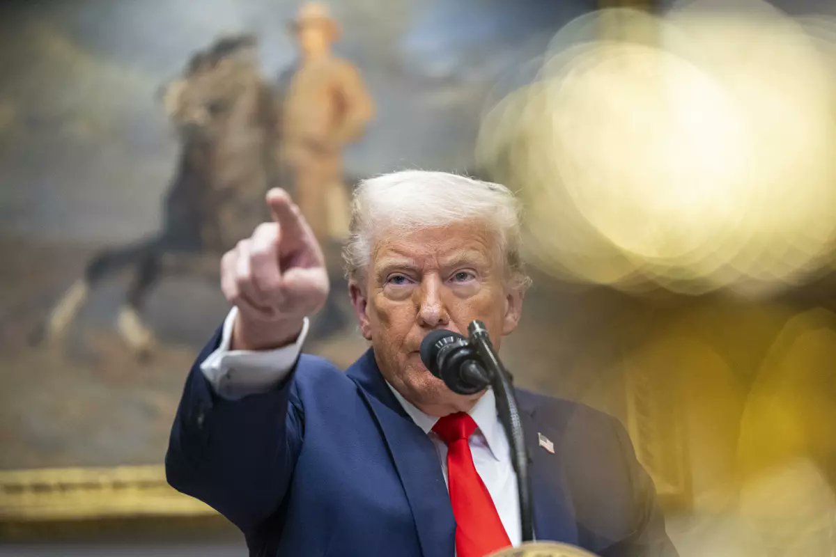 Ephraim Agbo (@ephraimagbo4) on Twitter photo Trump is about to unveil his long-promised tariff package—reshaping global commerce. it has sparked widespread concern globally #TradeWar #USPolitics #EconomyWatch #Tariffs #BusinessImpact #Inflation #GlobalTrade #SmallBusiness #MarketTrends #EconomicNews
worldviewblog111.blogspot.com/2025/04/the-tr… Trump is about to unveil his long-promised tariff package—reshaping global commerce. it has sparked widespread concern globally #TradeWar #USPolitics #EconomyWatch #Tariffs #BusinessImpact #Inflation #GlobalTrade #SmallBusiness #MarketTrends #EconomicNews
worldviewblog111.blogspot.com/2025/04/the-tr…