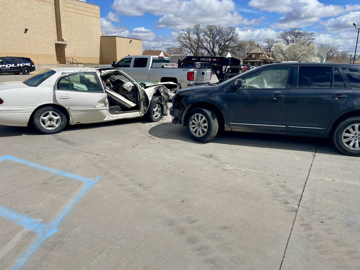 TrooperTodKHP's tweet image. Norton High School put on a mock fatality crash today. Mrs. Delimont did a great job putting it together and the student role players, in the photo with me, also did a great job! 👏
Thanks to all the Norton first responders who helped out.