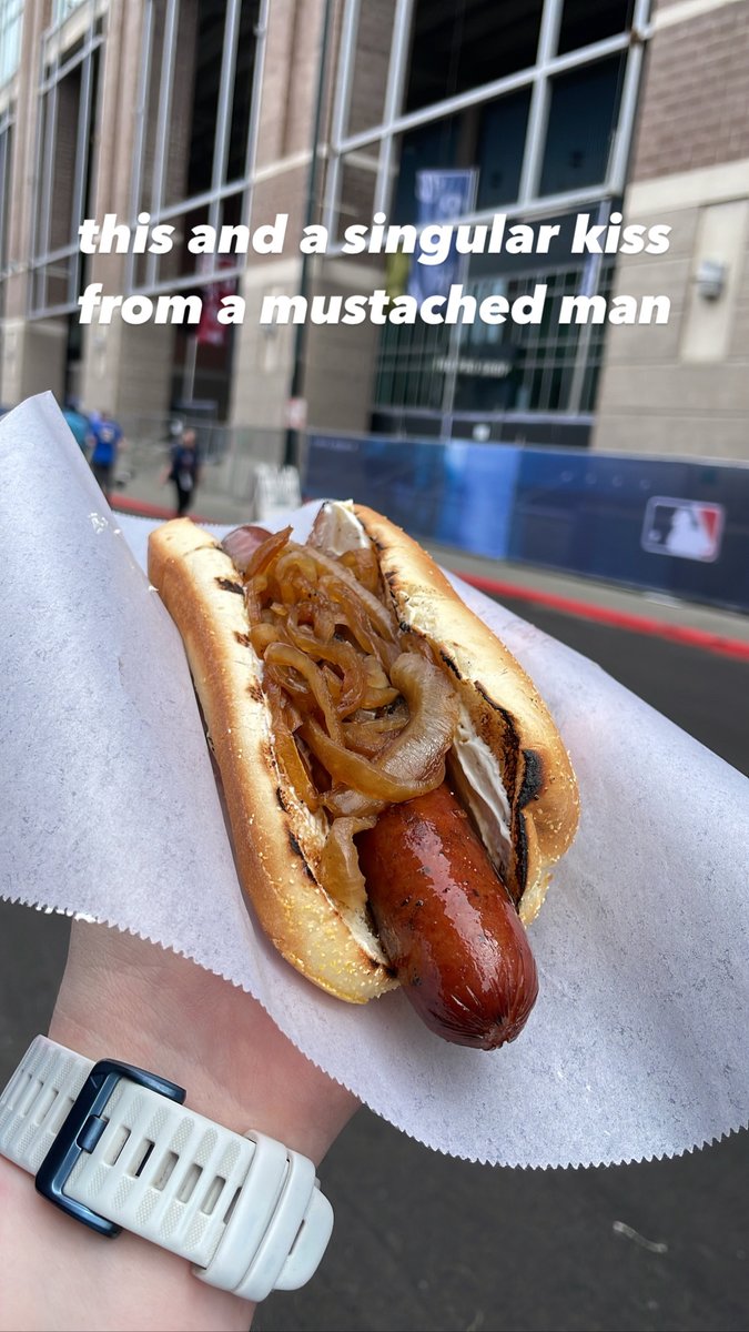 megsknowsball's tweet image. 