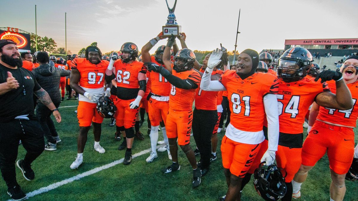 Bashu Delco II (@2facedshu) on Twitter photo Blessed to receive my 2nd offer from East Central University ! #AGTG <a href="/CoachTHendrix/">Aretavious Hendrix</a> Blessed to receive my 2nd offer from East Central University ! #AGTG <a href="/CoachTHendrix/">Aretavious Hendrix</a>