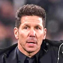 سامني وانشلوتي وجهان لعملة واحدة.........
جبناء ....ضعفاء