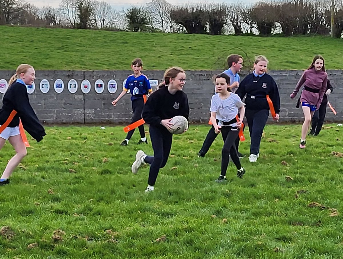 Kids from #BallynacargyNationalSchool enjoying some Tag Rugby as part of our #AldiPlayRugby programme. Also a big well done to our TY student from <a href="/LoretoMullingar/">Loreto College Mullingar</a> for imparting her knowledge 👏🏻
