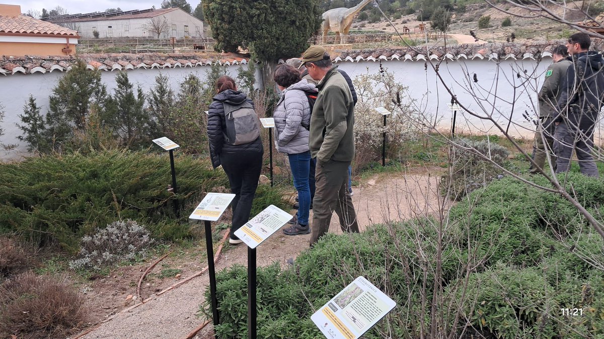 La asamblea este año vino acompañada de diversas actividades 
-Visita jardín botánico.
-Visita al planetario y charla sobre contaminación lumínica por investigadores de la Universidad de Valencia
-Sorteo de regalos.
Etc etc.