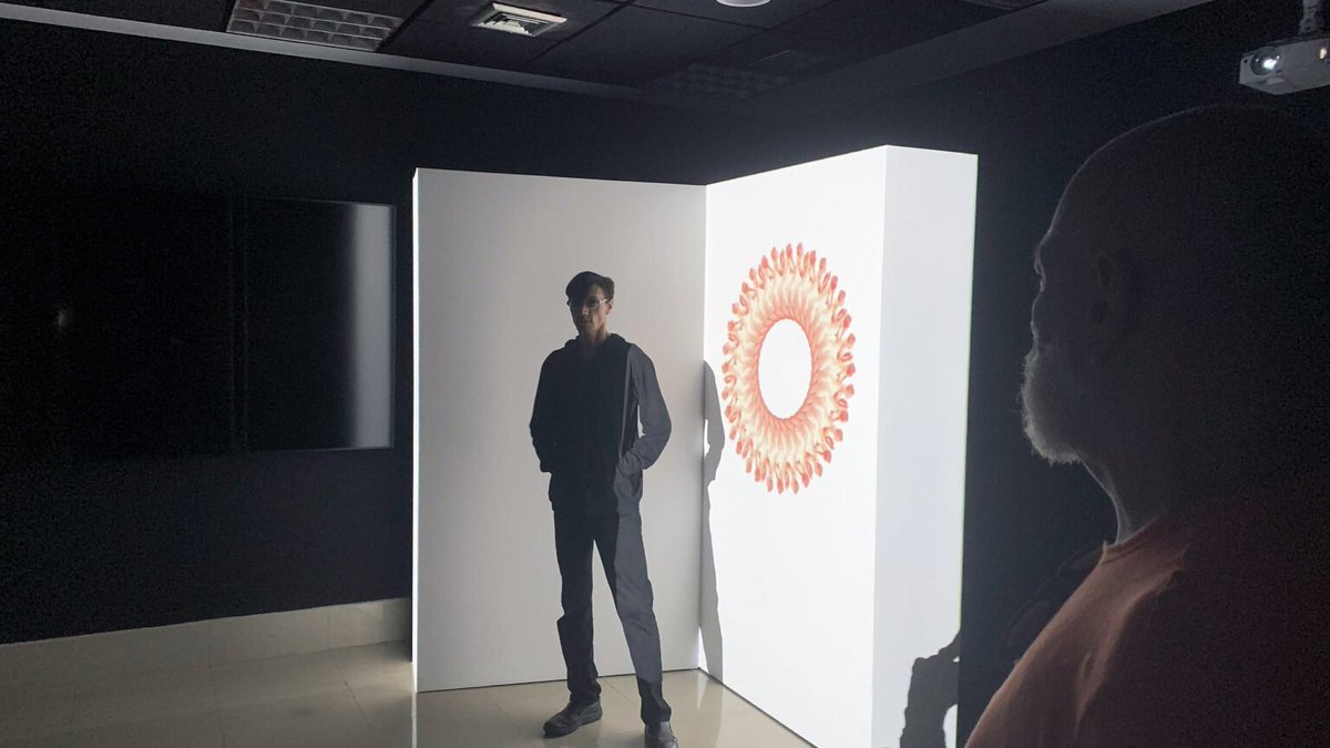 CulturaUCAB's tweet photo. Ojo Pelao. Los límites de mi mundo, resultante de la 4ta edición de un taller de fotografía documental de la fund. #OjoPelao, ocupa los espacios de la Sala Fotocontacto. Por su parte, Metamorfosis, de los artistas @erlenzerpa, @andreslevell y Nelson Parra, está en la Sala Digital https://t.co/ogEuxoHU5b