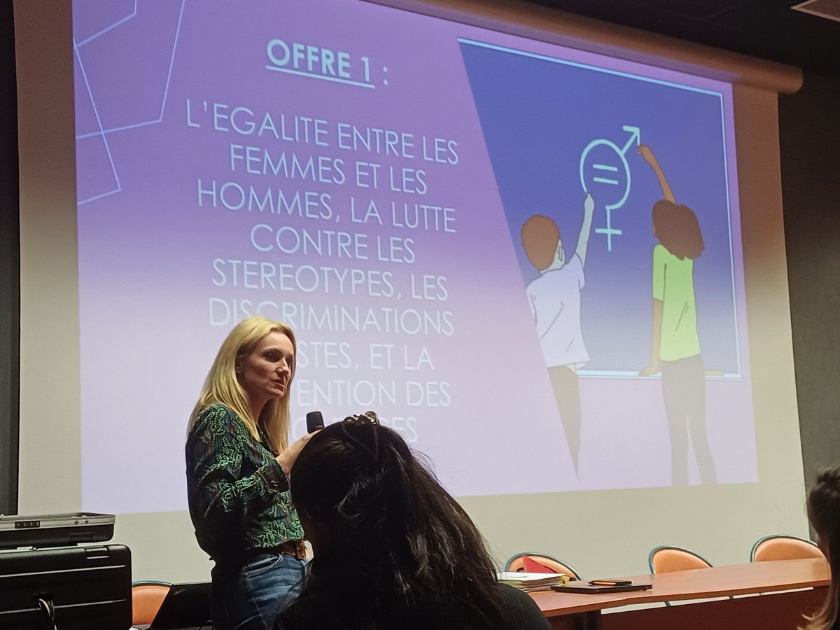 Solenne Libiot-Caro (@carolibiot) on Twitter photo Cérémonie de remise des Labels Egalité filles-garçons en présence de <a href="/AbarNicole/">Nicole ABAR</a> et de 4 associations partenaires pour nourrir la réflexion et les projets à venir des 22 nouveaux établissements labellisés de l'<a href="/AcademieNice/">Académie de Nice</a> : avançons ensemble sur le chemin de l'égalité ! Cérémonie de remise des Labels Egalité filles-garçons en présence de <a href="/AbarNicole/">Nicole ABAR</a> et de 4 associations partenaires pour nourrir la réflexion et les projets à venir des 22 nouveaux établissements labellisés de l'<a href="/AcademieNice/">Académie de Nice</a> : avançons ensemble sur le chemin de l'égalité !