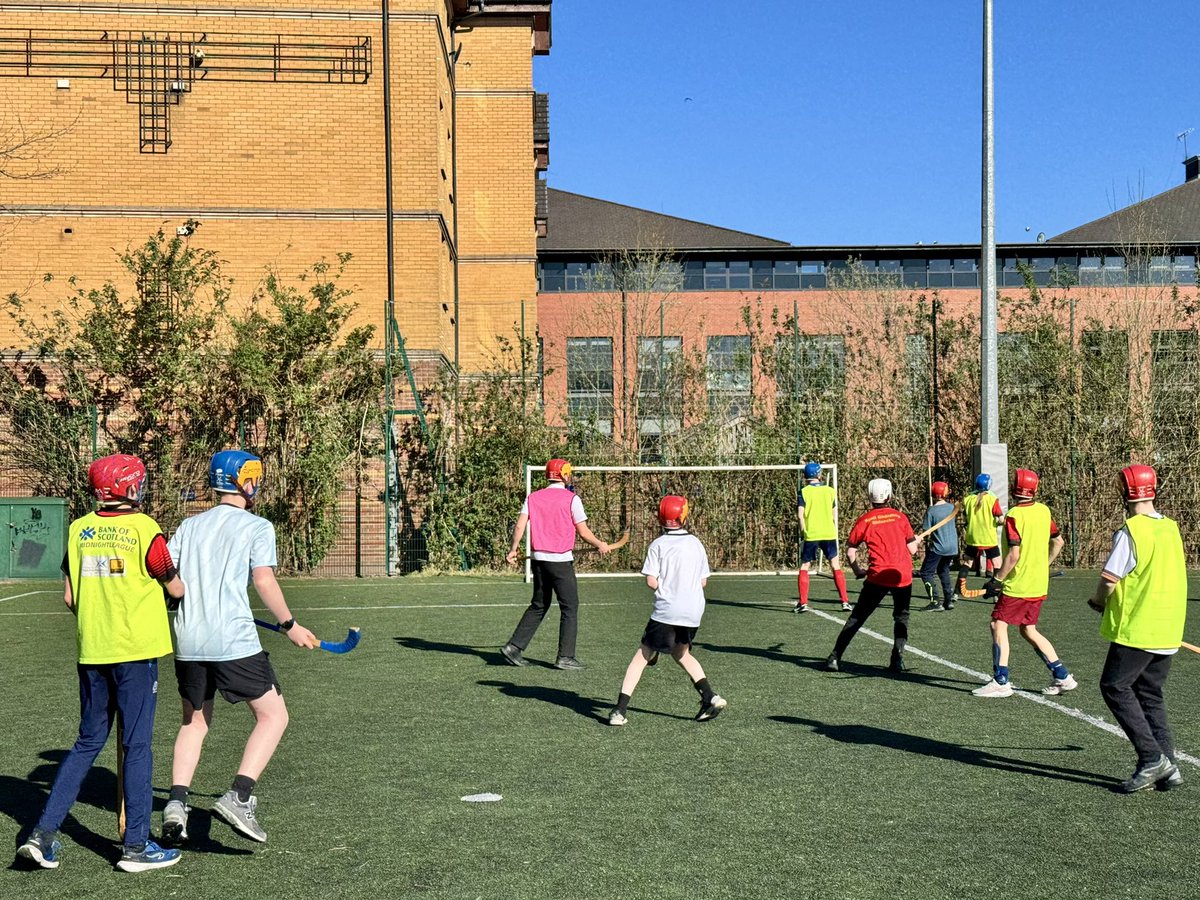 Latha sgoinnel airson seisean treanadh, taing dhan a h-uile duine airson tighinn!

A great day for a training session, thanks to everyone for coming!