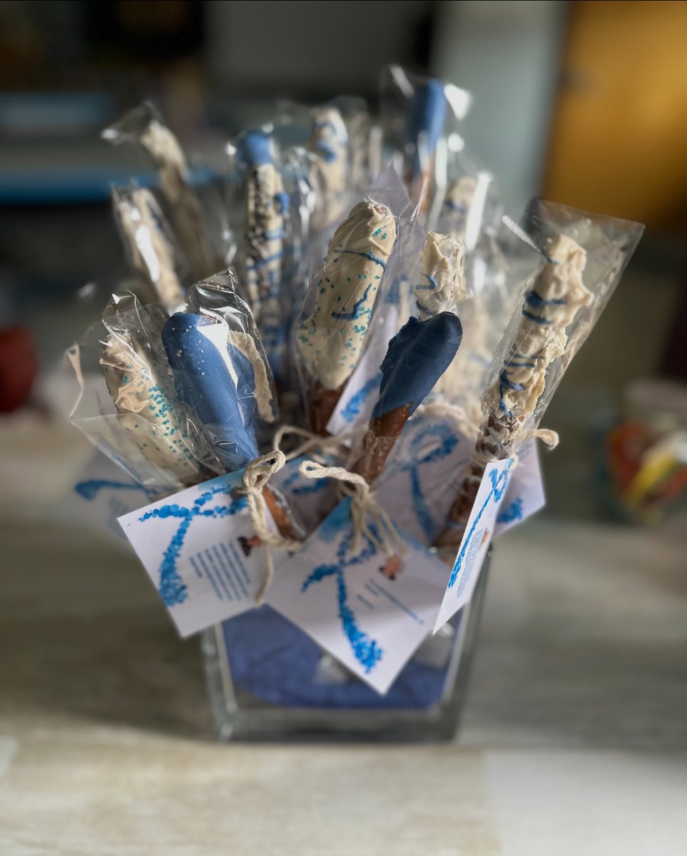 Marie Horowitz (@mesmshorowitz) on Twitter photo For Autism Awareness Day, the MESMS staff enjoyed packaged candy covered pretzels that included an inspirational quote attached from a famous person who is on the Autism spectrum. Thanks to Mrs. Skrelja and her amazing RISE students for the treat. <a href="/YorktownCSD/">YorktownCSD</a> <a href="/YorktownPPS/">Yorktown CSD Pupil Personnel Services</a> For Autism Awareness Day, the MESMS staff enjoyed packaged candy covered pretzels that included an inspirational quote attached from a famous person who is on the Autism spectrum. Thanks to Mrs. Skrelja and her amazing RISE students for the treat. <a href="/YorktownCSD/">YorktownCSD</a> <a href="/YorktownPPS/">Yorktown CSD Pupil Personnel Services</a>