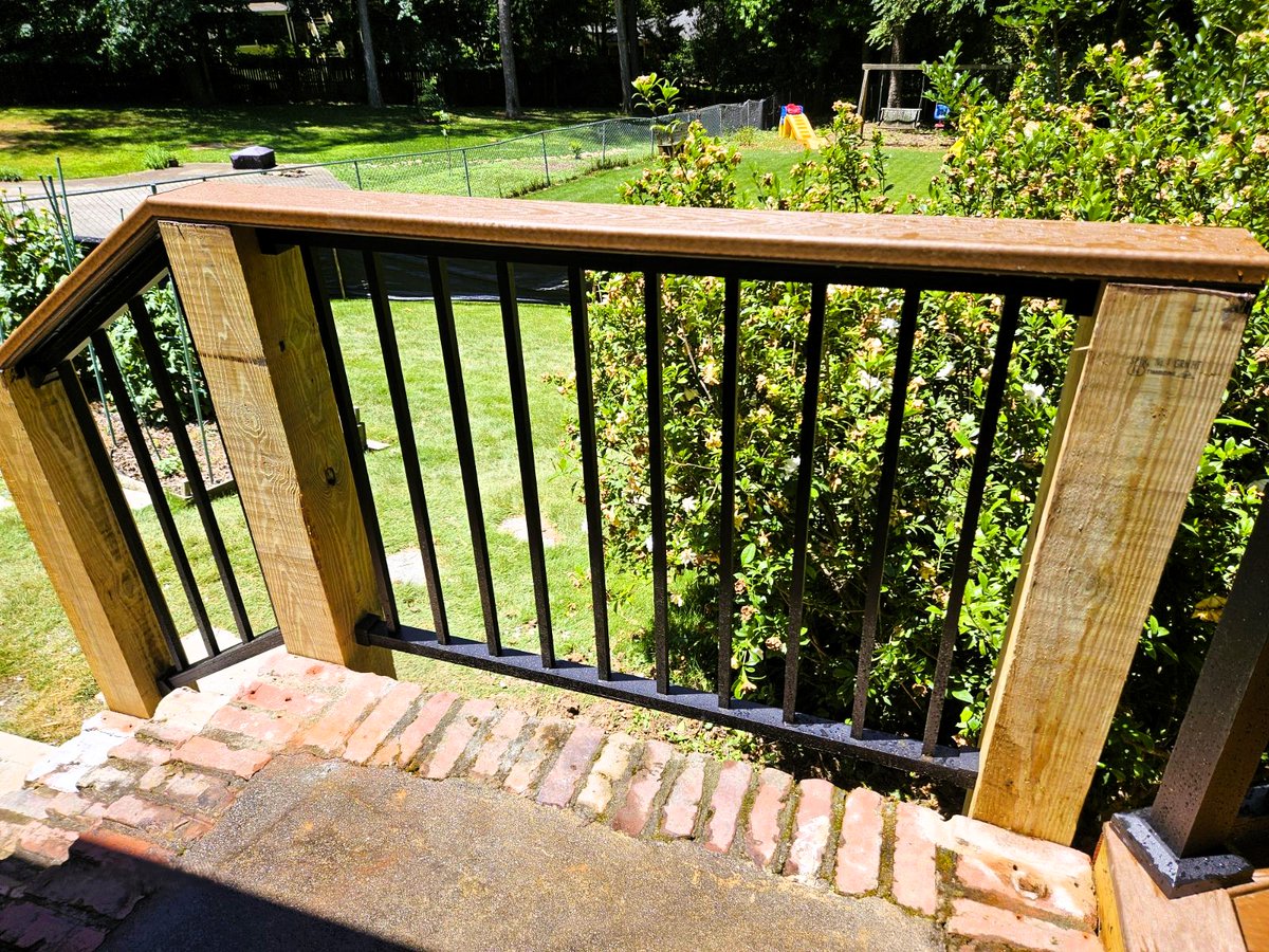 ngedecks1's tweet image. Choose from wood, metal, or cable railing to add safety and style to your deck. We help you find the perfect match. #DeckSafety #CustomRailing #ModernDesign #NorthGeorgiaEliteDecks