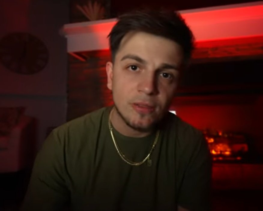 Watching <a href="/OfficialJaskoYT/">Jasko</a> on a solo van camping trip. Using a haunted Ouija bord.
Things getting crazy 🤪 
Come and join me and enjoy this 1:26:00 long video.
youtu.be/wuMR9-w7QoQ?si…