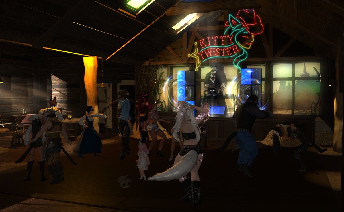 Wednesday night at the Kitty Twister! ♥