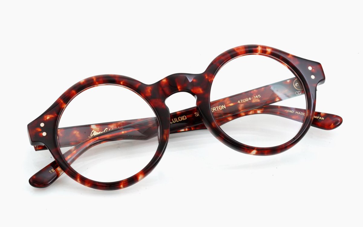 opticalw1's tweet photo. OLIVER GOLDSMITH의 셰퍼턴, 셀룰로이드 에디션. 클래식 라운드 쉐입에 일본 감성이 더해진 하이엔드 프레임. 빛을 머금은 깊은 광택, 날카로운 커팅. 이건 안경이 아니라 스타일의 한 문장. #olivergoldsmith #shepperton #opticalw https://t.co/G9zvAGFZOj