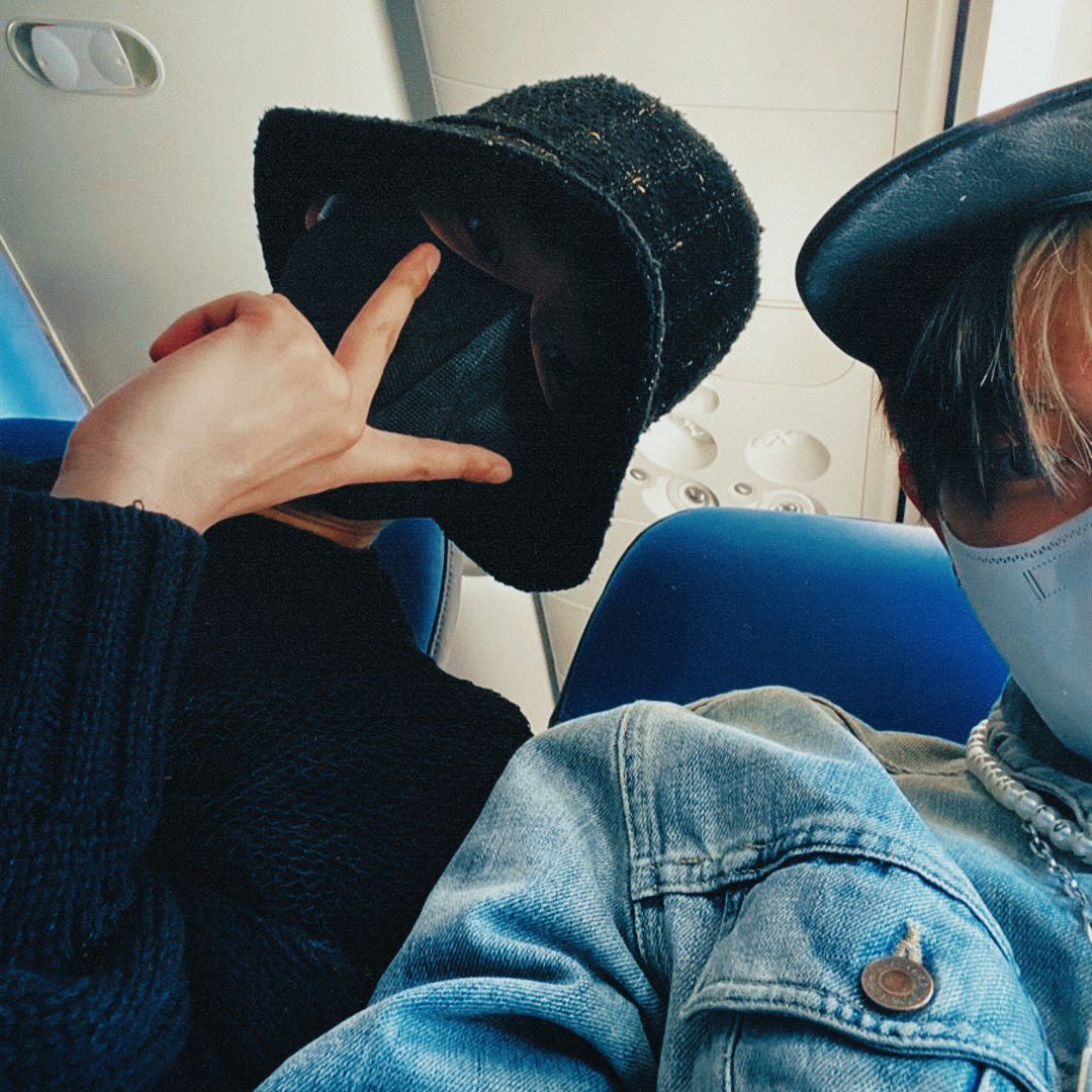 EUDAEM0NlA's tweet photo. ᅠ

ᅠ
ꗃ ❪ 𝗴𝗮𝗯𝗿𝗶𝗲𝗹𝗱𝘆 ━━ ❫ 
i’ve   never   imagined  that
one adventure would  lead
me  to this  moment—  the
moment i realized i can no
longer  picture my  life w/o
you in it.
ᅠ

ᅠ https://t.co/FdDLcq2Exe