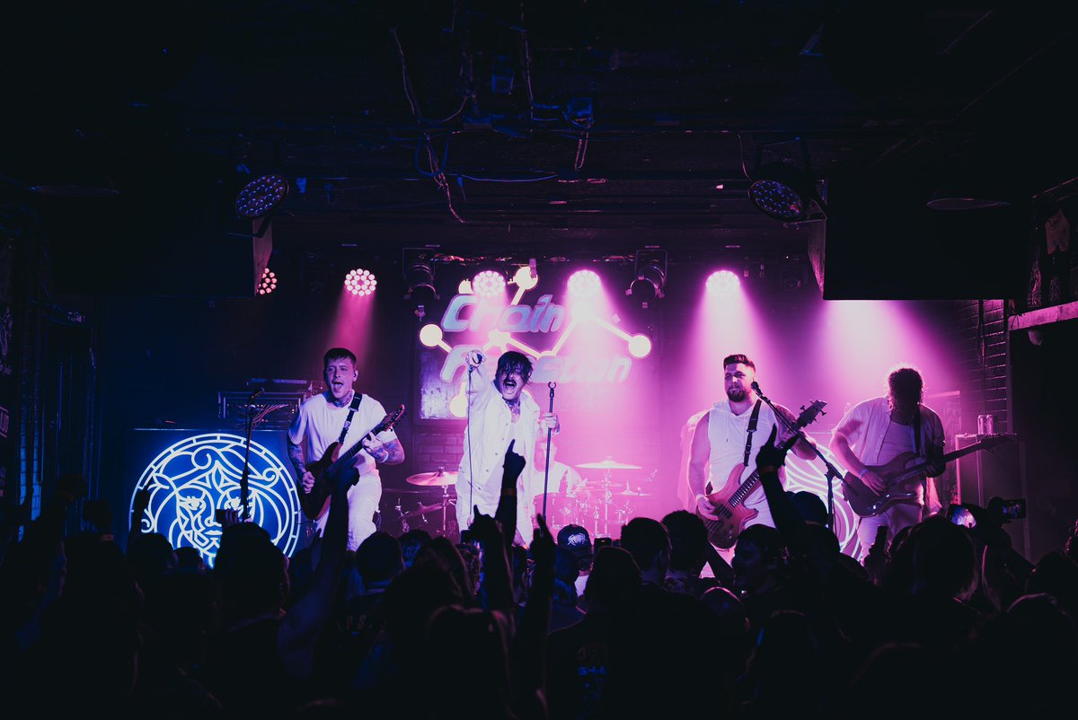 Capstan (@capstanband) on Twitter photo 🔥SOLD OUT SACREMENTO 2NITE🔥 <a href="/colorblindtx/">Colorblind</a> <a href="/truenorthbandla/">True North</a> <a href="/NES_band_/">Not Enough Space</a> let’s get it!
📸: @evandraperdigital 🔥SOLD OUT SACREMENTO 2NITE🔥 <a href="/colorblindtx/">Colorblind</a> <a href="/truenorthbandla/">True North</a> <a href="/NES_band_/">Not Enough Space</a> let’s get it!
📸: @evandraperdigital
