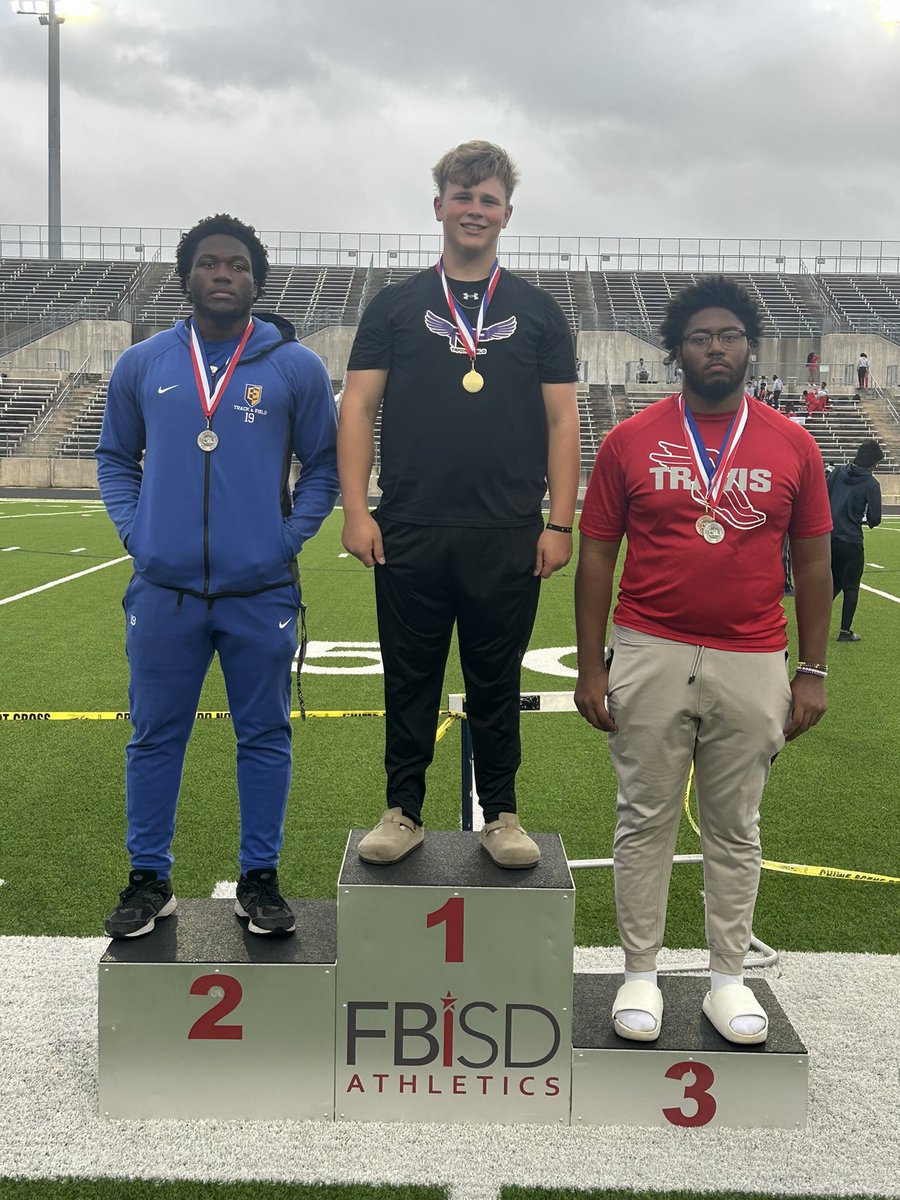 Travis HS TF/XC tweet media
