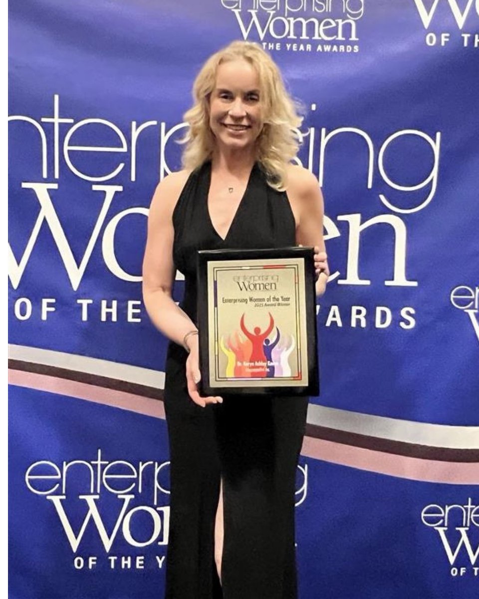 Language_Bird's tweet image. #LanguageBird’s Founder &amp;amp; CEO, Dr. Karyn Koven, was recognized as a 2025 Enterprising Women of the Year award winner! 🏆✨ Last weekend, she attended the #EnterprisingWomen Conference in Nashville, where she joined an inspiring group of #femalebusinessleaders. @EWMagazine
