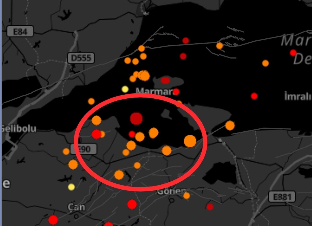 sismikveri's tweet image. 1935 de M 6,3 ve M 6,4 deprem üreten #Bandırma Batısı, #Tekirdağ Güneydoğusu #Marmara Denizi içinde iç odakta kümelenen  #deprem  sürüleri yerel gerilim boşalması gibi görünmüyor.Dalga formlarında Newton kuvvet /zaman serileri M 6,0 büyüklüğe yakın atımların sürpriz olmayacağını…