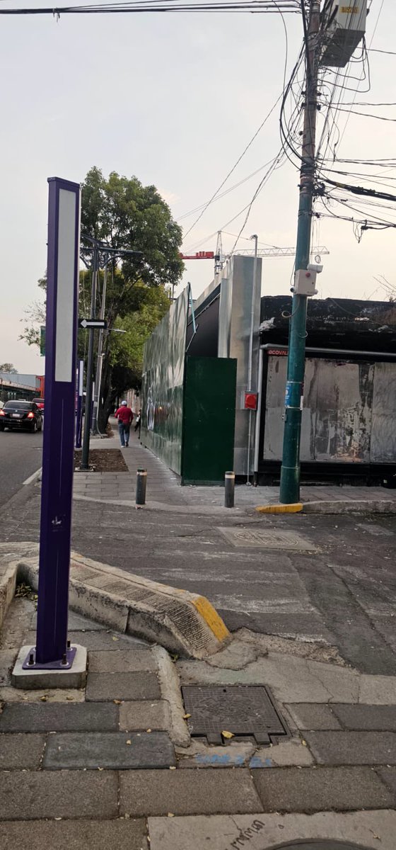 <a href="/locatel_mx/">@locatel_mx</a> <a href="/AccionesBJ/">Acciones BJ</a> favor de retirar estas vallas para publicidad invadiendo espacio de banqueta sobre Tlalpan entre Giros Postales y Ahorro Postal. No pueden circular sillas de ruedas y punto de mucha inseguridad de manera permanente.