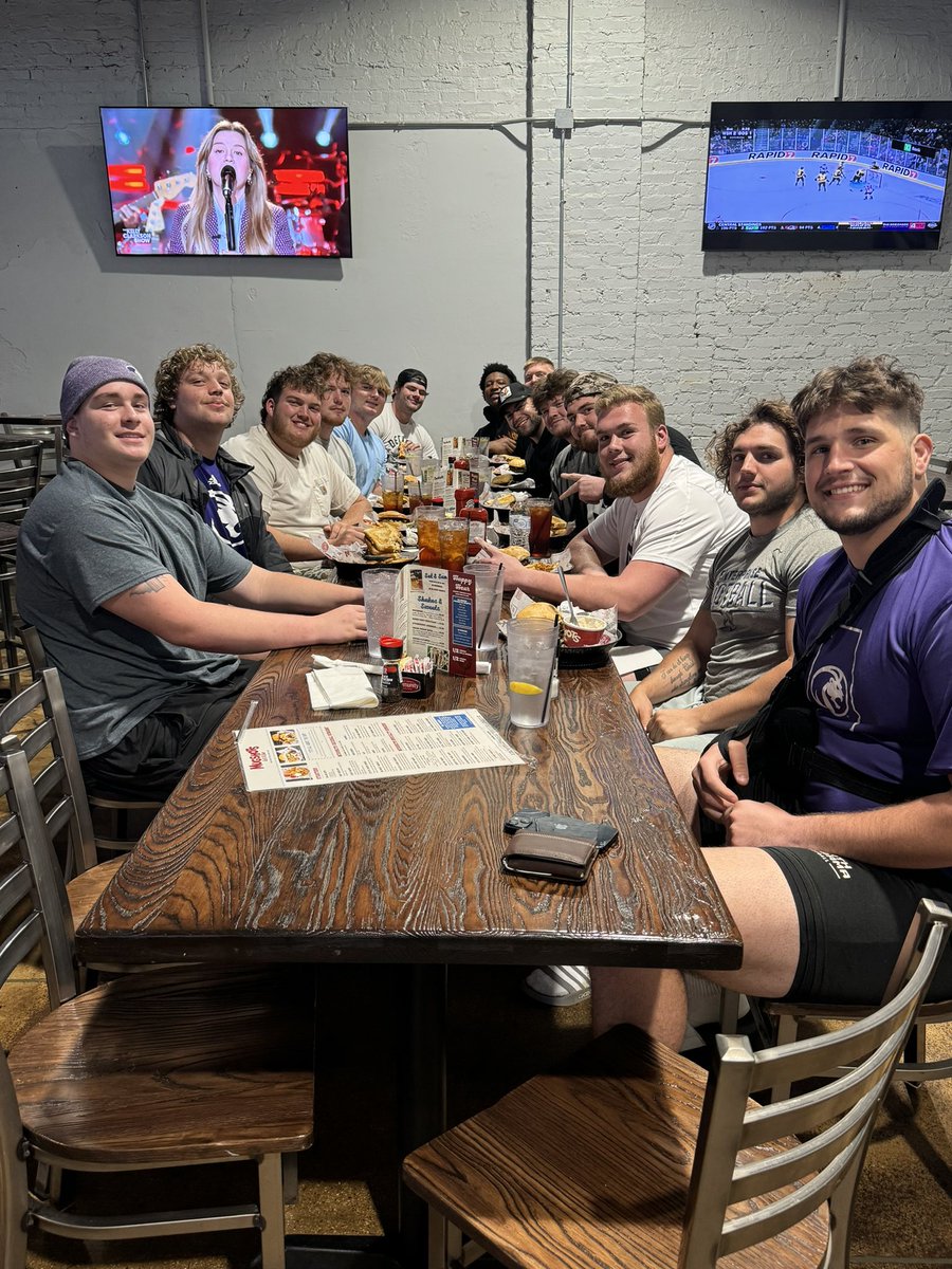 Huge thank you to Mugshots in downtown Florence for supporting the Offensive Line! Roar Lions!
