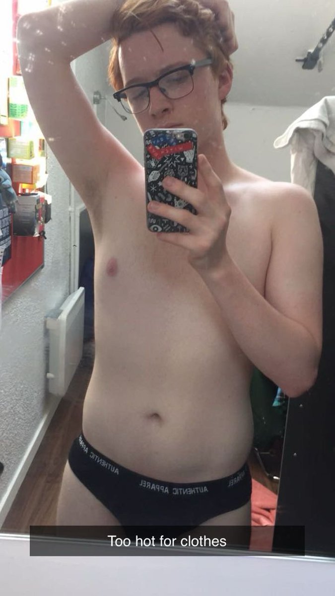 thechubwub's tweet photo. can’t believe i can finally do one of these! swipe to add +100lbs 🥳

now onto another 100lbs..or maybe a few more 🙂‍↕️🙂‍↕️

#gainer #bhm #fat #weightgain #belly #moobs #grommr #fatfur #feedism #feedee https://t.co/7C9n6k7PCN