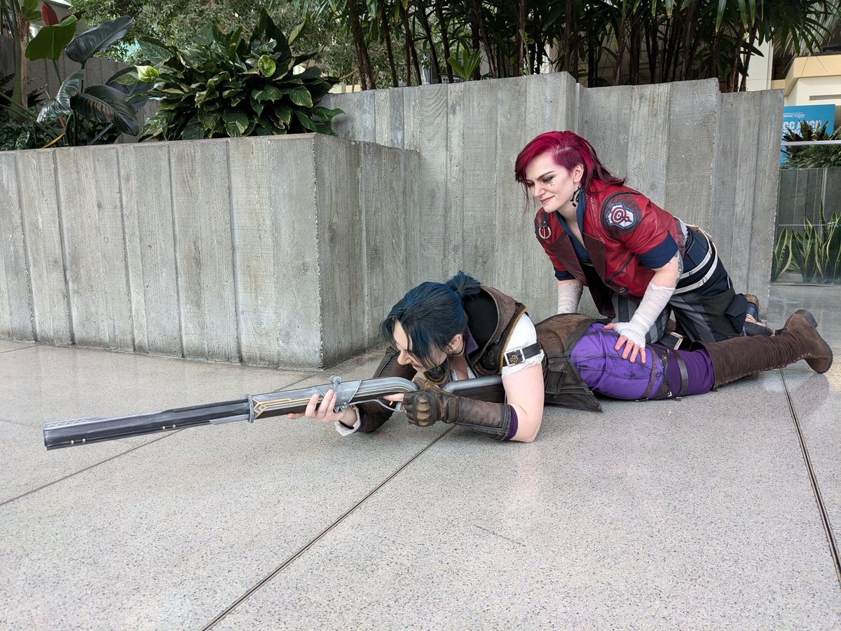 cerberus_cos's tweet image. Have you ever tried... This one?
Cait: @PhiaCos 
#CaitVi