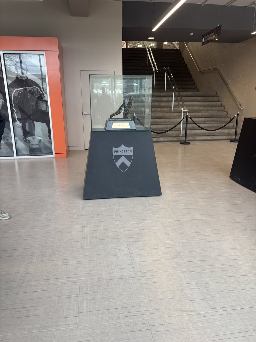 Thank you <a href="/Coach_Mende/">Mike Mendenhall</a> and <a href="/PrincetonFTBL/">Princeton Football</a> for having me down for a spring practice, I had a great time. Very excited about the future!! <a href="/WTHSMinutemen/">Minutemen Football</a> <a href="/SchatzmanMike/">Mike Schatzman</a> <a href="/Coach_Flinn/">Brian Flinn🤫</a> <a href="/DanHearn43/">Dan Hearn</a> <a href="/coachholmes79/">Coach Frank Holmes</a>