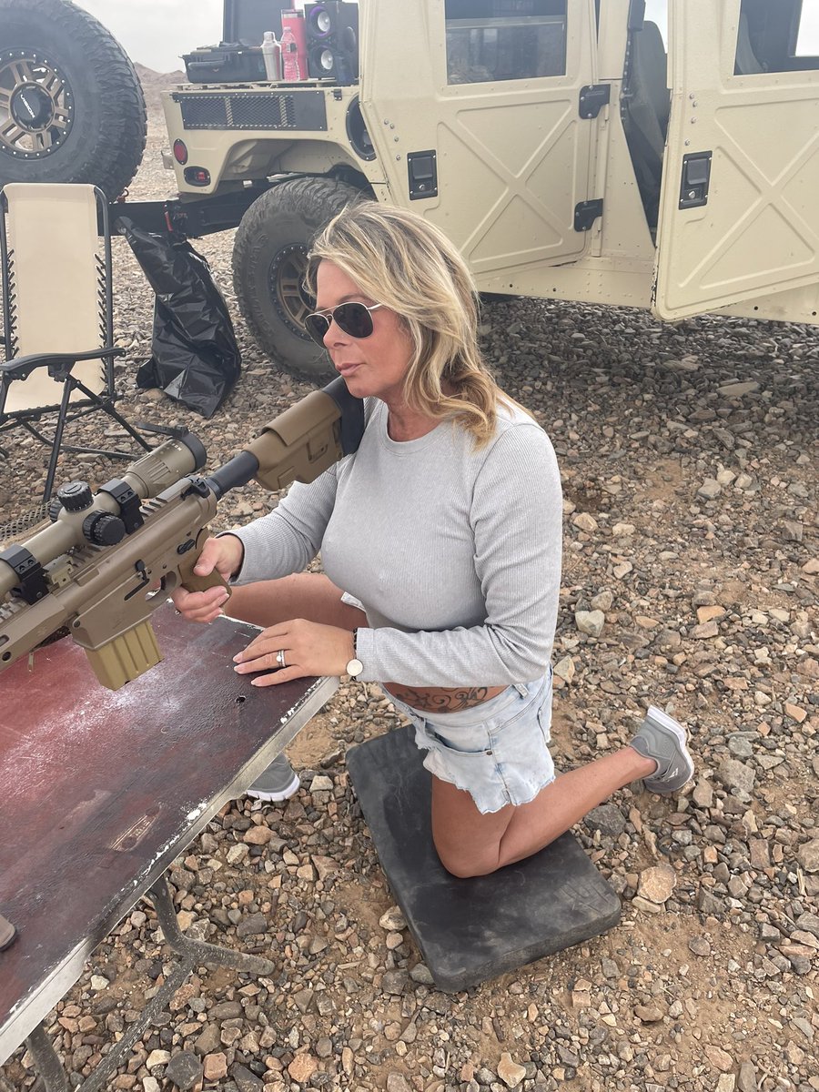 Content from nikkilynnerotic