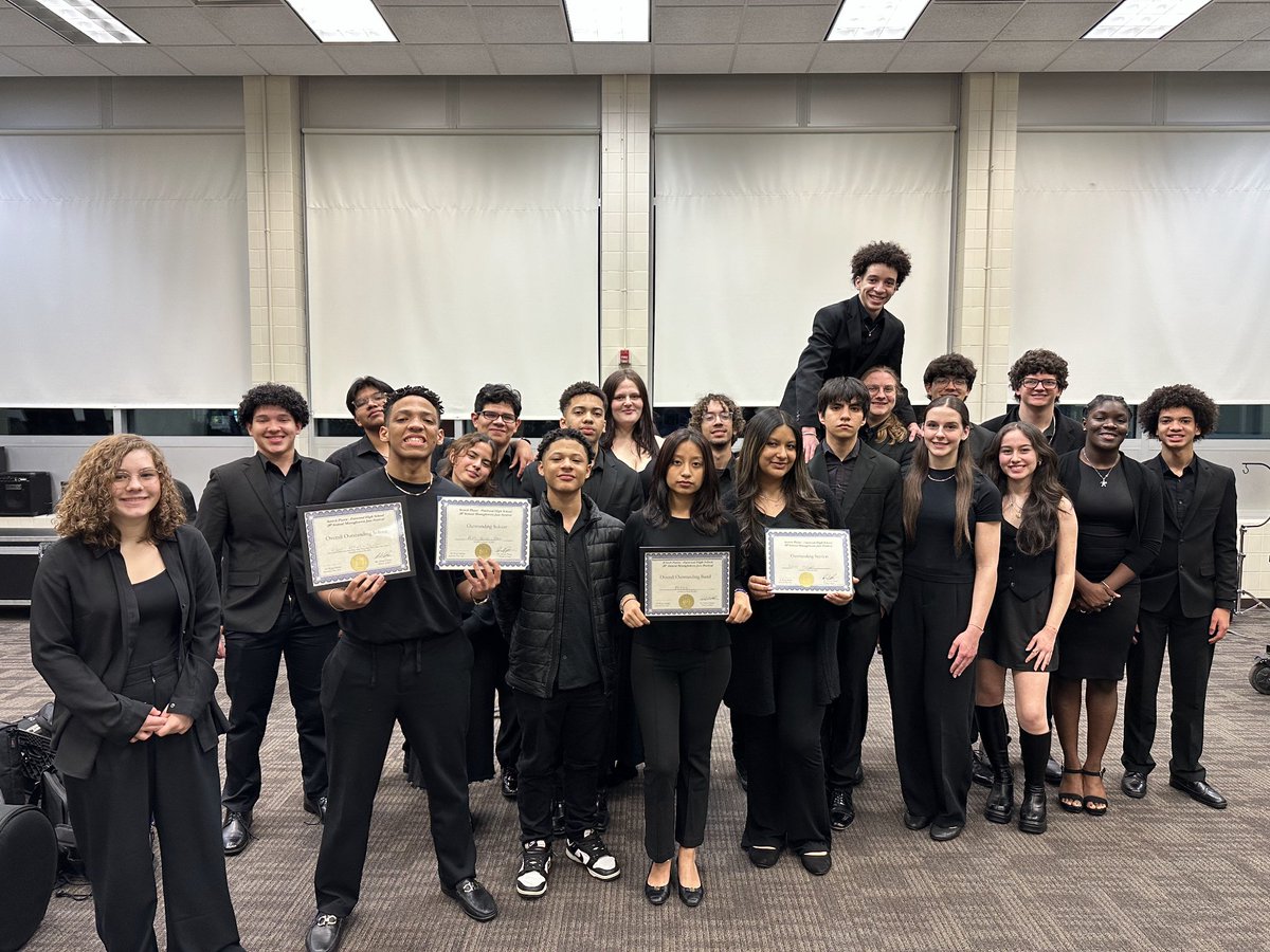 PCTIBands's tweet image. PCTVS Jazz Band Strikes Gold at SPFHS! 🏆🎶 Our talented musicians rocked the Scotch Plains-Fanwood Jazz Festival, earning a Gold Rating and top honors, including Outstanding Band, Trumpet Section, and Soloist (shoutout to Javier Ramon Brito!).🎺🔥 
#PCTVS #JazzBand