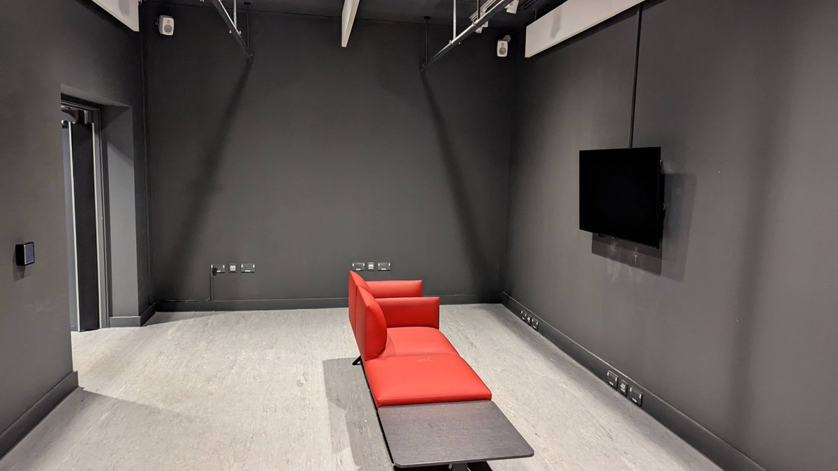 Probably the worlds first CSS Art exhibition will be happening in this space on Monday 7th April!* 😮 #CSSArt

*There will be more screens