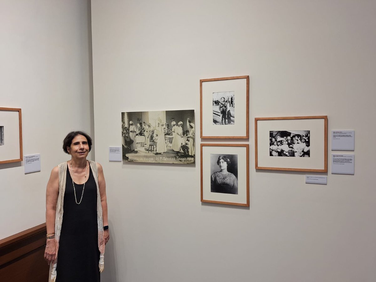 Adriana Castillo Román (@castilloroman) on Twitter photo La Dra. Gabriela Cano (<a href="/gabcano/">Gabriela Cano</a>), destacada historiadora especializada en las mujeres del México moderno y contemporáneo, visitó la exposición “Mujeres en la Historia” en #PalacioNacional. La Dra. Gabriela Cano (<a href="/gabcano/">Gabriela Cano</a>), destacada historiadora especializada en las mujeres del México moderno y contemporáneo, visitó la exposición “Mujeres en la Historia” en #PalacioNacional.