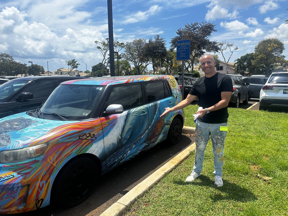 Chris Bonilla (@chrisbvoyager) on Twitter photo Stoked for our <a href="/Holomuael/">Holomua Elementary (Official)</a> because of the future art work out Voyagers will create alongside international wave artist Hilton Alves. Mahalo Hilton for visiting Holomua Elementary School today!
#artislife
#studentvoice
#ItTakesAVillage
#StrongestTogether Stoked for our <a href="/Holomuael/">Holomua Elementary (Official)</a> because of the future art work out Voyagers will create alongside international wave artist Hilton Alves. Mahalo Hilton for visiting Holomua Elementary School today!
#artislife
#studentvoice
#ItTakesAVillage
#StrongestTogether