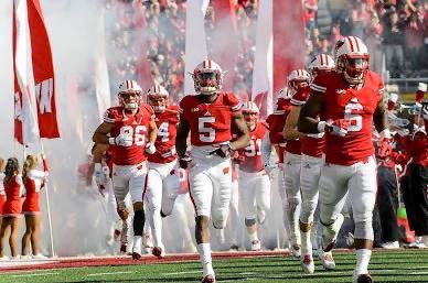 After a great conversation with @coachspalding_ I am blessed to receive a D1 offer from University of Wisconsin!! <a href="/CoachFick/">Luke Fickell</a> @badgerfootball <a href="/247recruiting/">247Sports Recruiting</a> <a href="/On3sports/">On3</a> @On3Recruits <a href="/Rivals/">Rivals</a> <a href="/BillBillDungee/">Bill Dungee 🏈</a> <a href="/kenmoyer52/">Ken Moyer’s Sports Page</a>