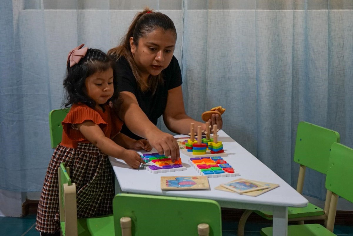 CENTRO  “NEURO-CAMINO”
 
Se inauguró el centro de Neurodesarrollo "Neuro-Camino". Ofrecerá atención integral y gratuita a niños y niñas de 0 a 12 años con trastornos del desarrollo intelectual, espectro autista (TEA), TDAH y trastornos del lenguaje. goo.su/Gu3FXj
