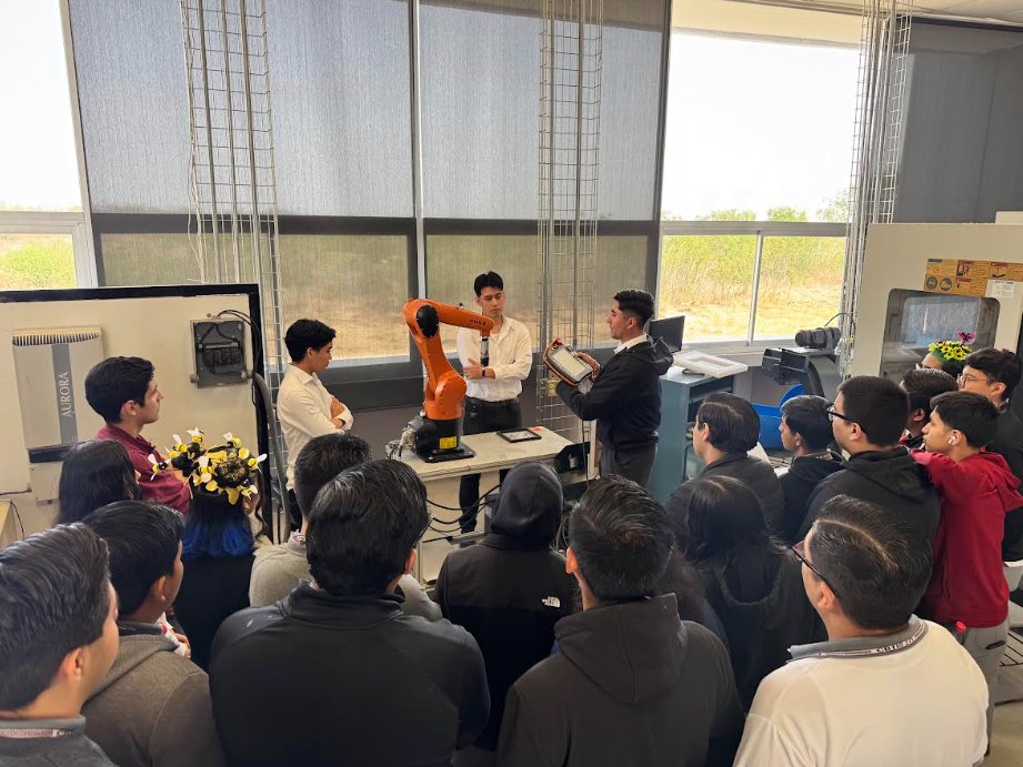 UPVictoria's tweet photo. Estudiantes del CBTIS 271 de Ciudad Victoria visitaron la UPV para explorar las instalaciones y conocer los requisitos del programa de Ingeniería Mecatrónica 🎓🤖✨.   
🌐:https://t.co/UquoqwCOTD
#UPVictoria #Marzo2025 #Politecnica #Tamaulipas #IngenieríaMecatrónica https://t.co/P2NtVFFyeC